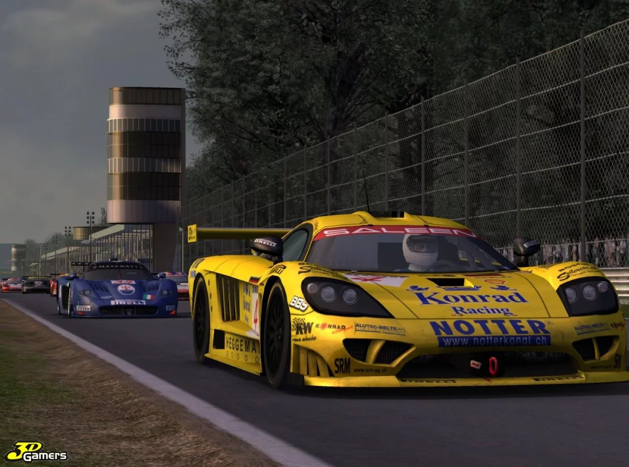 Изображение игры: GTR 2: FIA GT Racing Game