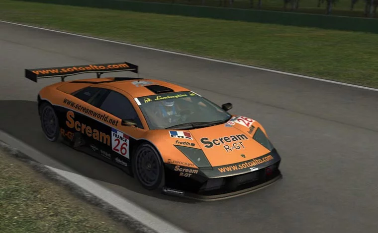 Изображение игры: GTR 2: FIA GT Racing Game