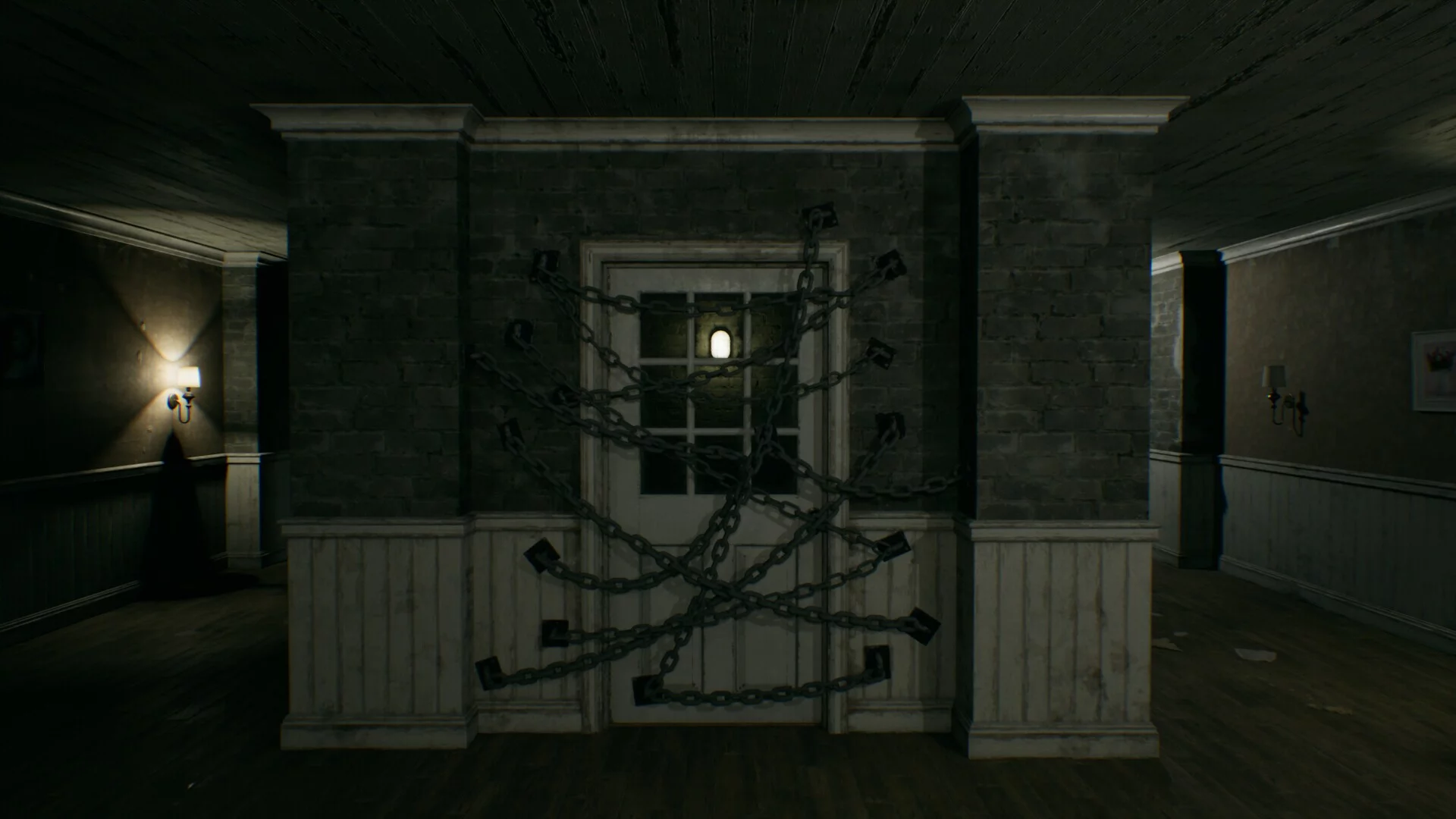 Изображение игры: I found myself in a strange house and I'm scared