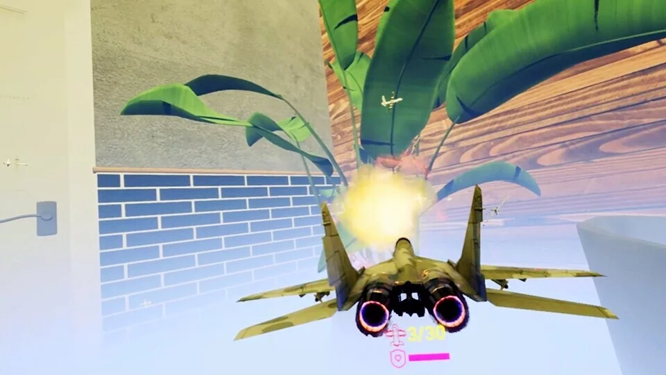 Изображение игры: Re shrinking conflict: VR indoor air battle