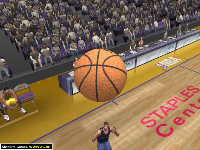 Изображение игры: NBA Live 2003