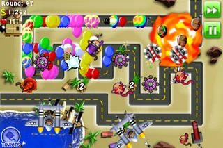 Изображение игры: Bloons TD 4