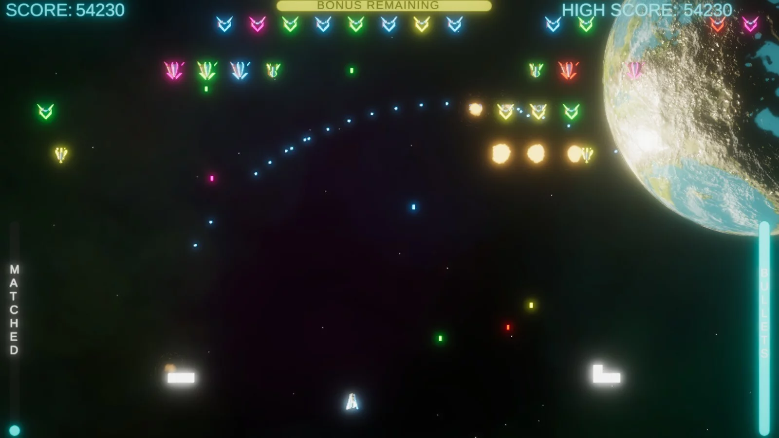 Изображение игры: Neon Invaders