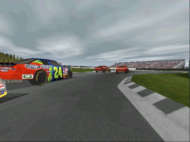 Изображение игры: NASCAR Revolution