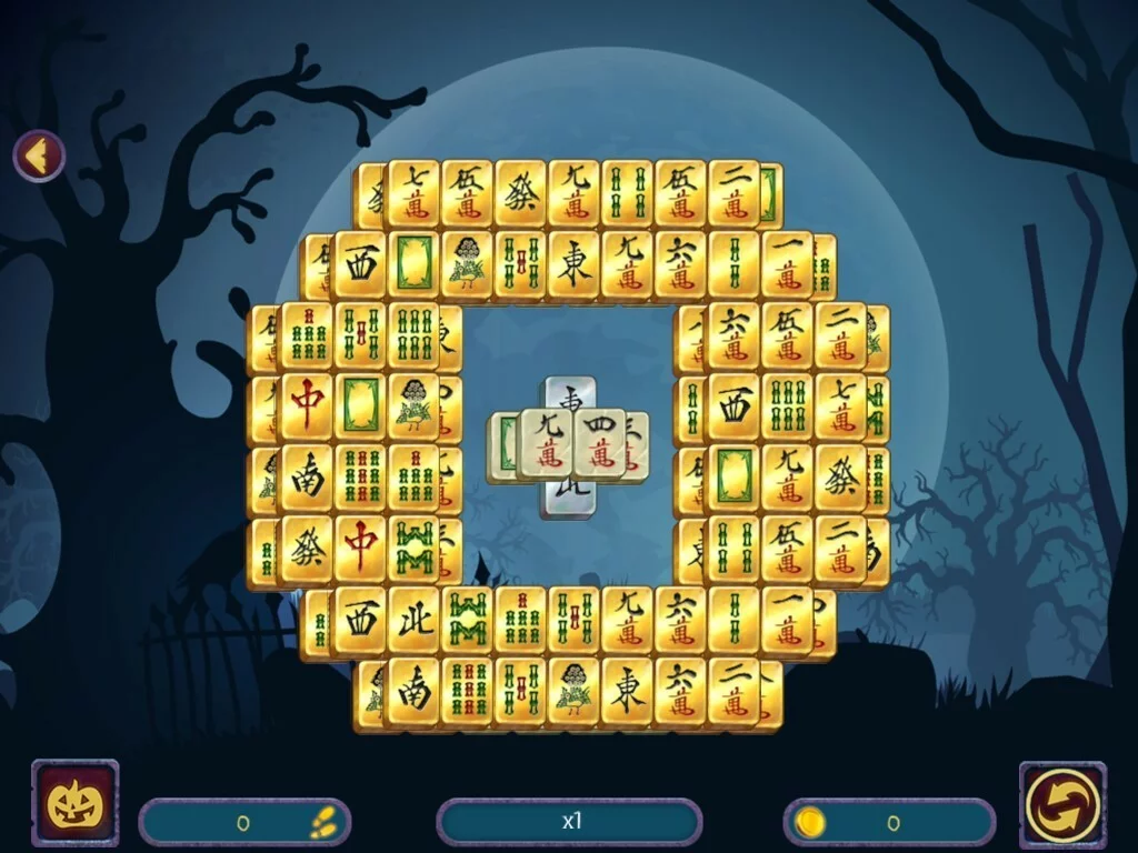 Изображение игры: Halloween Night Mahjong 2