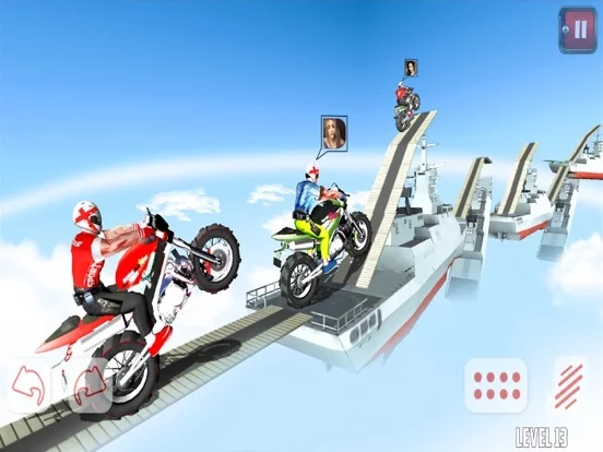 Изображение игры: Dirt Bike Roof Top Racing Fun