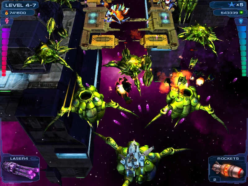 Изображение игры: AstroAvenger 2