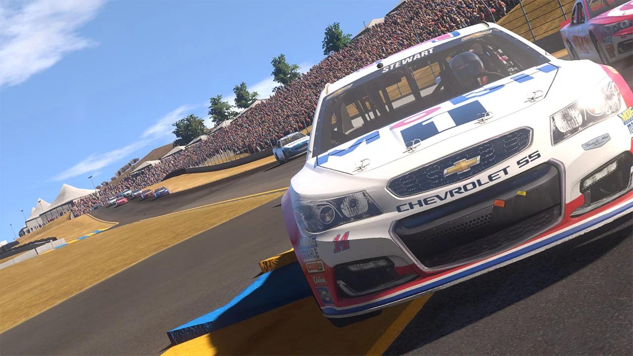 Изображение игры: NASCAR Heat Evolution