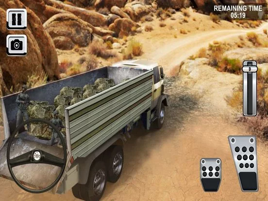 Изображение игры: Army Cargo Truck Parking