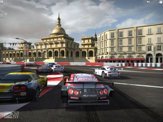 Изображение игры: Real Racing 2 HD