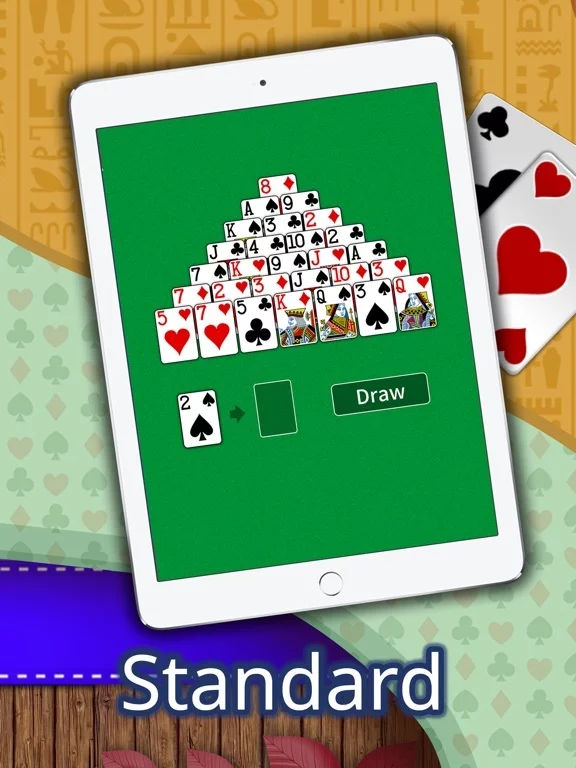 Изображение игры: Pyramid Solitaire Classic.