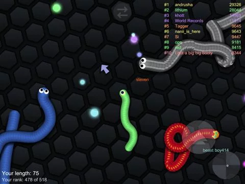 Изображение игры: Flashy Snake - Rolling Worm All O Skins Unlocked