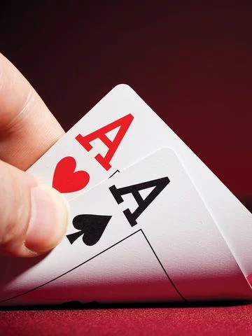 Изображение игры: How To Play Canasta - Perfect Deck of Playing Cards