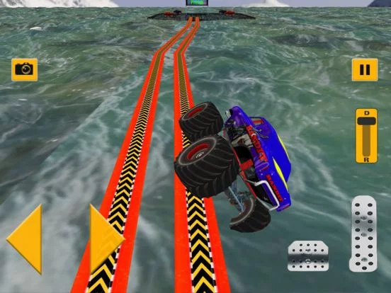 Изображение игры: Monster Truck Driving Games