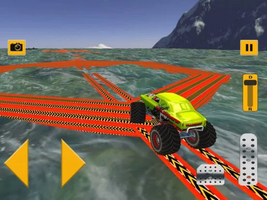 Изображение игры: Monster Truck Driving Games