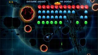 Изображение игры: Retro Dust - Classic Arcade Asteroids Vs Invaders