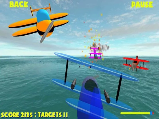 Изображение игры: Biplanes, dog fight