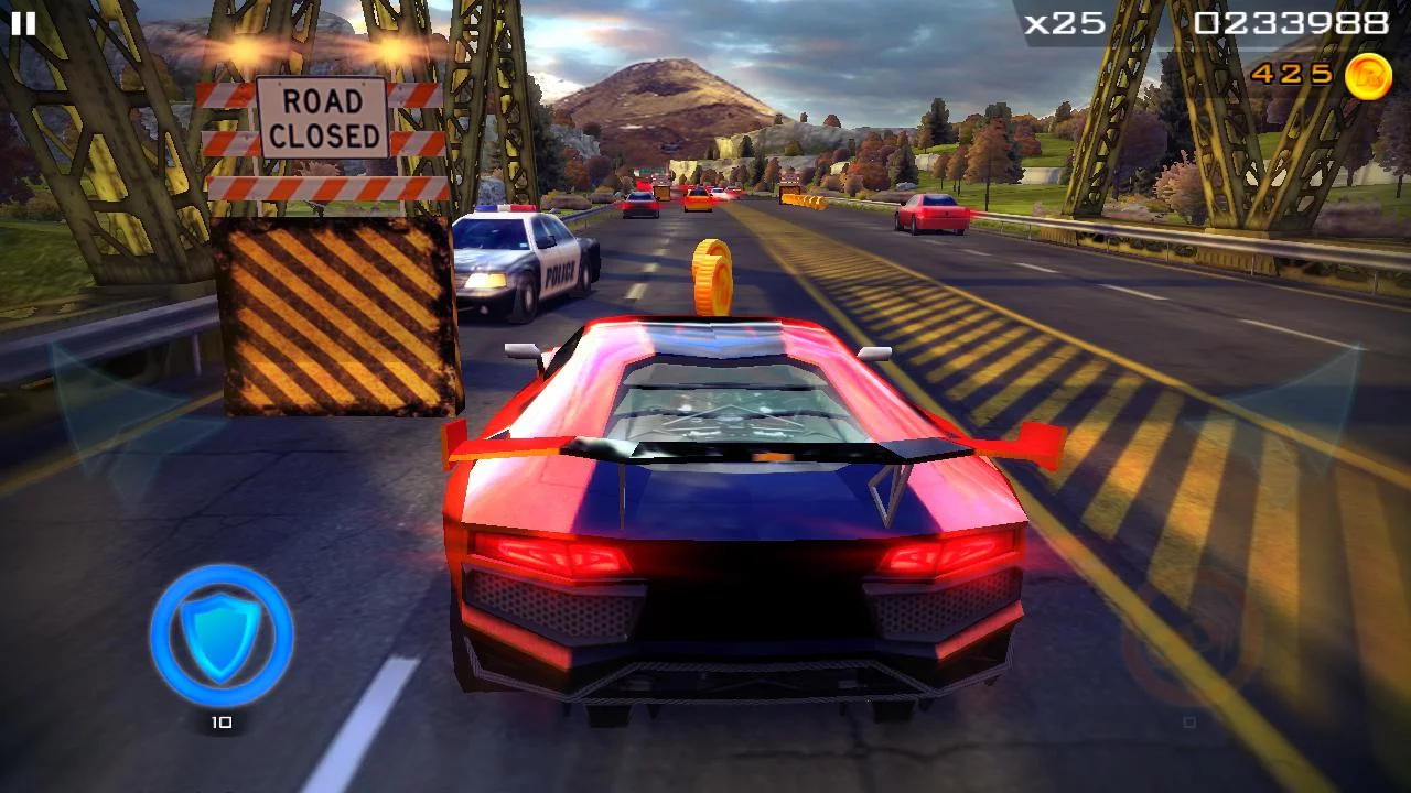 Изображение игры: Redline Rush: Police Chase Racing