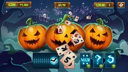 Изображение игры: Spooky Solitaire - Halloween Tripeaks