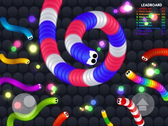 Изображение игры: Rolling Snake.io