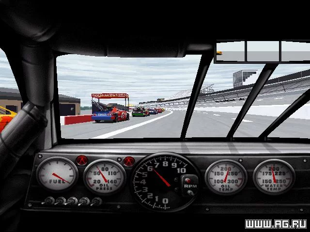 Изображение игры: NASCAR Racing 2