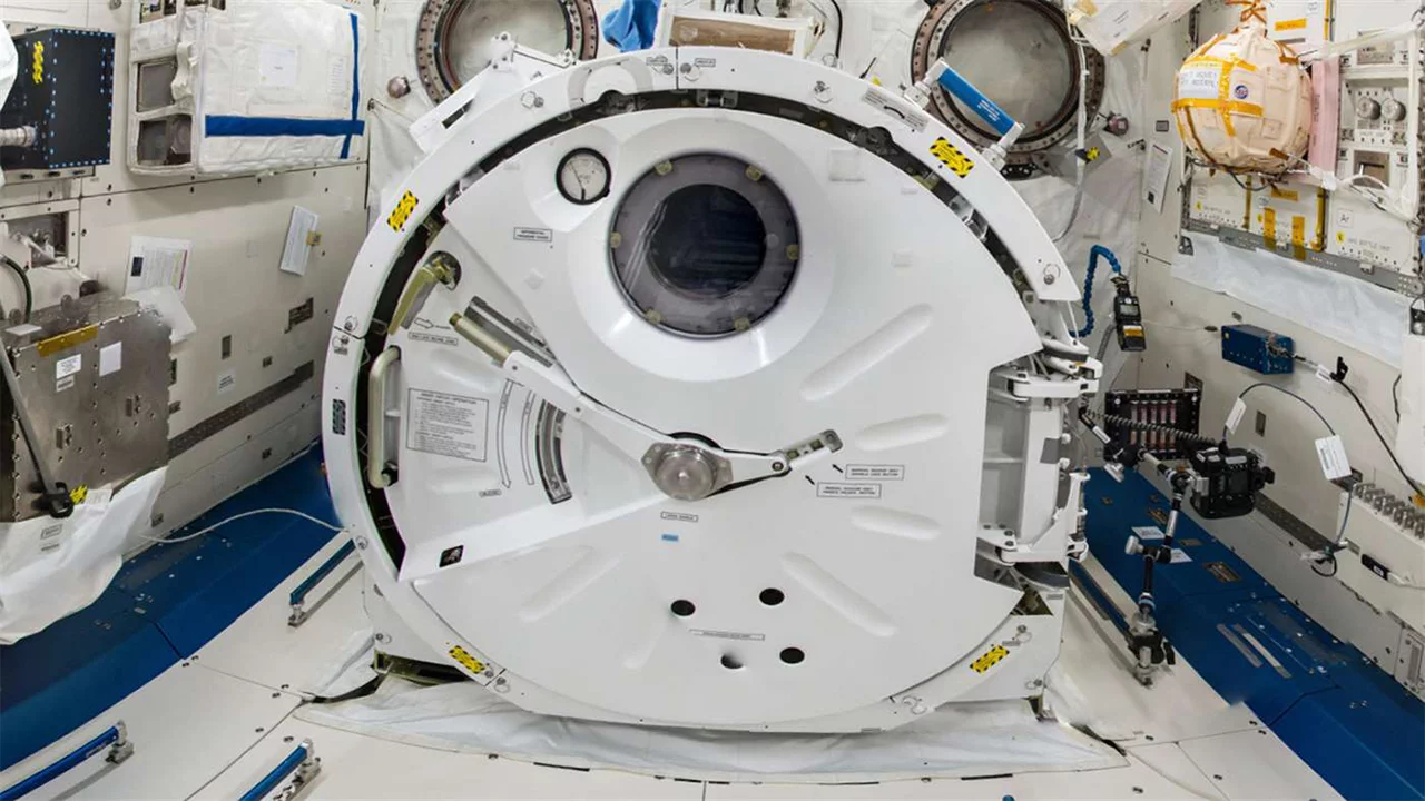 Изображение игры: International Space Station Tour VR