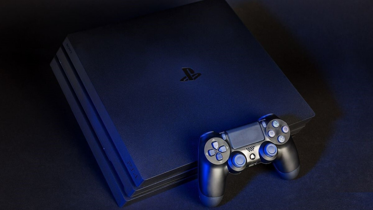 Sony продолжит производить PS4 в 2022 году на фоне дефицита PS5: Фото рандом